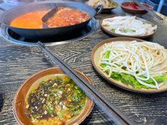 -冯校长老火锅(中联广场店)