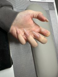 -小黑瓶美甲美睫