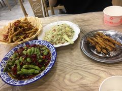 -江城燕子大排档(江汉路步行街店)