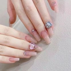 -Pink You美甲洗眉纹绣定制中心