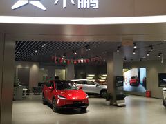 -小鹏汽车体验中心(苏州龙湖狮山天街店)