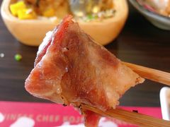 铺天盖地火牛寿司2枚-仙隐小鹿中华料理(南宁万象城店)