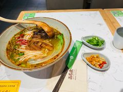 -百春原湖南牛肉粉(百联世纪店)
