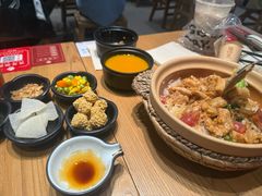 -煲仔皇腊味煲仔饭(经四万达店)
