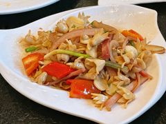 石榴花炒腊肉-喜洲翰林餐厅(董家百年老宅店)