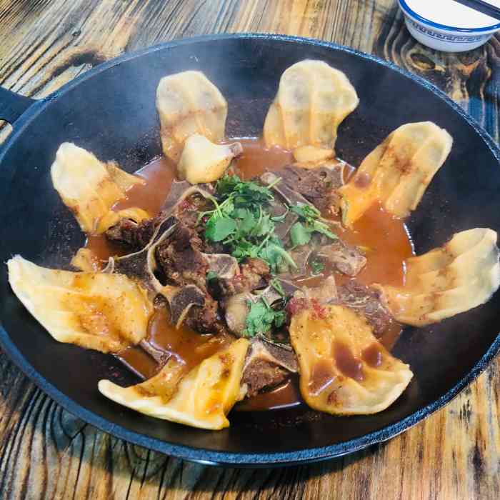 环境: 下午吃饭比较早,店里一个人都没有第1次过