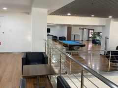 -上海星瀚奔驰4S店(红柳路店)