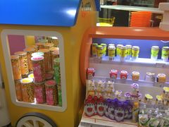 -来伊份(曹安公路三店)