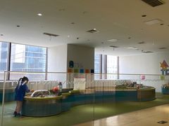 -爱睿思儿童早教亲子游泳(万象城店)