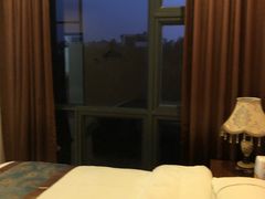 -清水湾酒店(深圳横岗塘坑地铁站店)