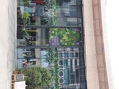 -临界音乐酒馆·小龙虾·江湖菜(华熙LIVE·鱼洞店)