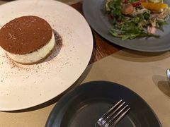 -Carbon莫卡哆·意大利复古集市餐厅(杭州大厦店)
