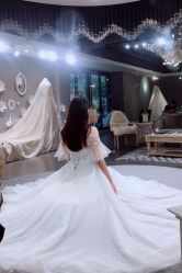 -艾米丽婚纱礼服
