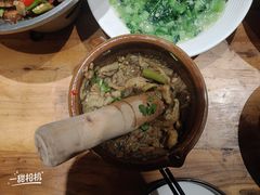 -老滇山寨•云南特色菜•地方菜•民族风情歌舞表演(金碧店)