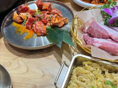 -青瓦餐厅·生鱼片·韩园烤肉(西塔店)