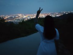 -鬼笑石后山停车场