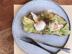 牛油果温泉蛋吐司-O'mills Sourdough Bakery&Bistro(永嘉路店)