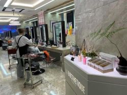 -AKOZO Beauty Salon