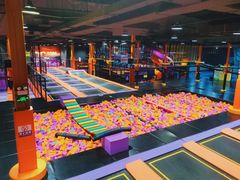 -Tenker Club弹刻极限主题公园 · 蹦床 · 团建 · 生日派对(大关店)