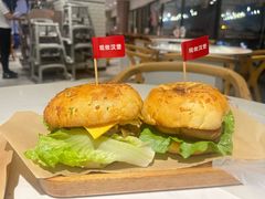 -必胜客(巴沟店)