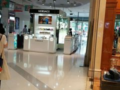 -上海世茂广场(南京东路店)