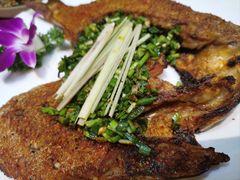 -香巴拉云南餐厅(华莱坞店)