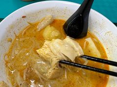 -亚王咖喱鸡米粉面