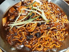 炸酱拉面-富乐满韩国正宗炸鸡韩国料理(虹泉路店)