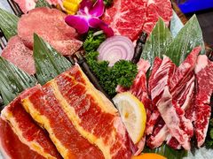 黑牛六拼-明洞阿姨·韩式酱蟹烤肉·创意料理(三元桥店)