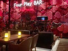 -FOUR PLAY BAR