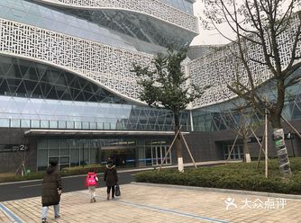 周一也闭馆。6层是小朋友玩耍的地方 学习不了