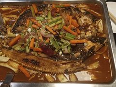 -鸣记脆皮烤鱼·海鲜烤鱼(三八广场店)