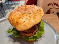 -必胜客(上海华谊新所店)
