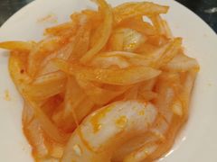 凉拌洋葱-桃园中华料理炸酱面(燕儿岛路店)