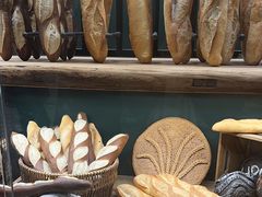 -红跑车蛋糕世界(龙湖杭州西溪天街店)