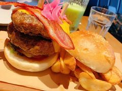 经典大汉堡-The Diner X餐厅(青岛万象城店)