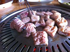 -牛信亭韩国料理·炭火烤肉(紫藤路店)