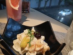 凤梨虾球-穹六人间 people 6(岳阳路店)