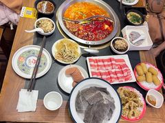 -沸炉重庆老火锅(军事博物馆店)