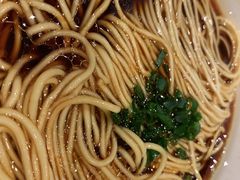 特色红汤面-萬國春·中菜馆(颐和公馆店)