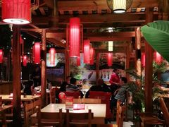 大堂-野山舂·贵州现舂酸汤火锅(鸿通城店)