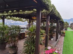 -冰冰龙虾·江湖菜·花园江景餐厅