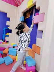 -孩子王童乐园(马群店)