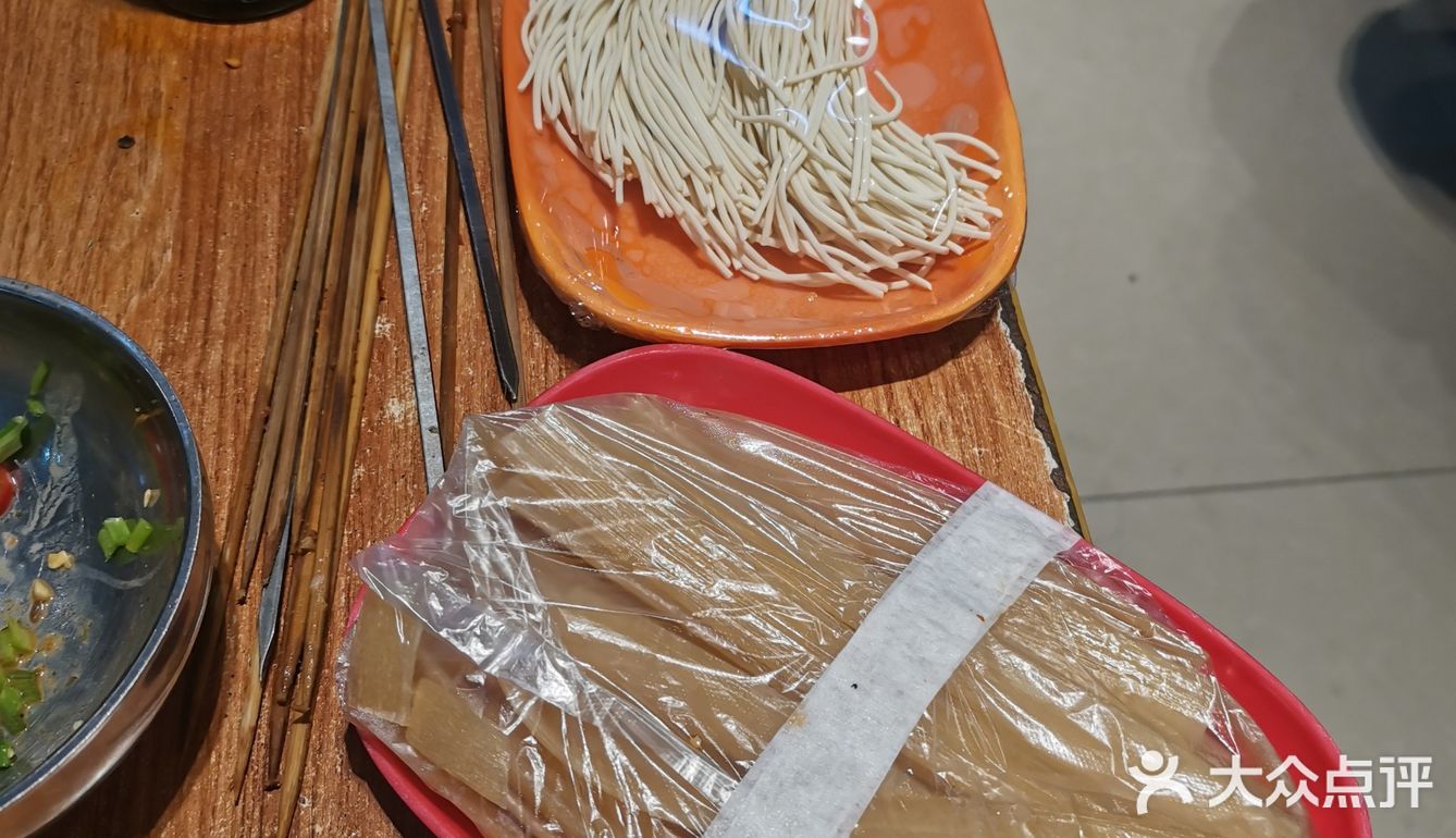 和朋友一起去的，去年也去吃了，味道很喜欢