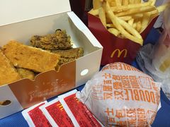 -麦当劳(展览路店)