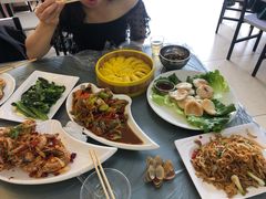 -覃记海鲜美食餐厅