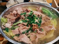 跷脚牛肉小锅-肖四女乐山跷脚牛肉(世博源店)