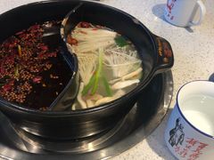 鸳鸯锅-钢管厂五区小郡肝串串香(南山店)