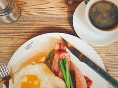 -Common Table · Brunch & Coffee