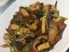 -黄泥岗·地道湖北菜(奥特莱斯店)